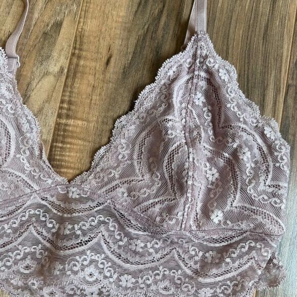 Express large lace bra - Picture 2 of 5